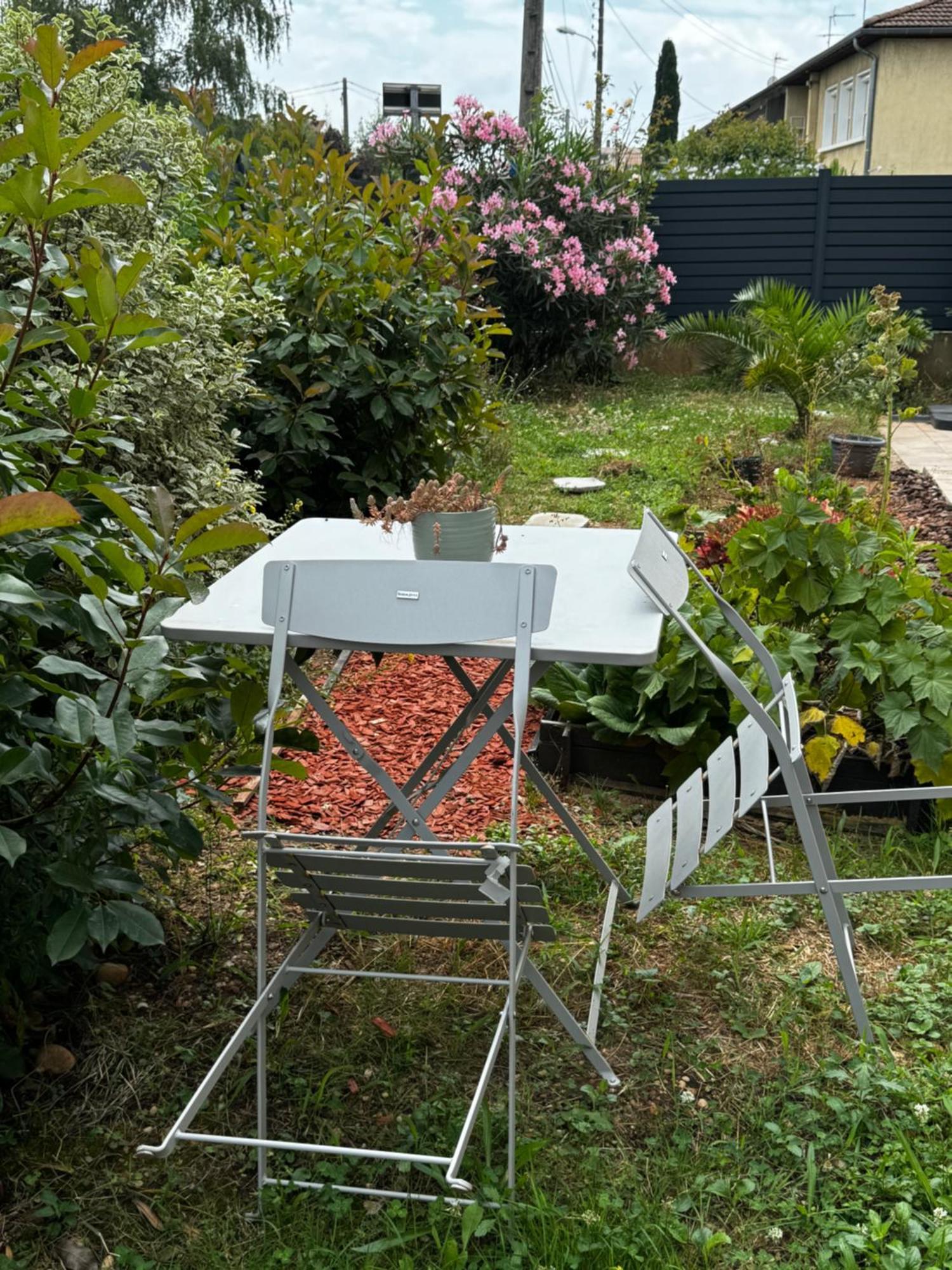 Au Calme Dans Maison En Rez De Jardin A 2,2 Kms Du Groupama Stadium Et Salle Ldlc Arena Meyzieu Exteriér fotografie